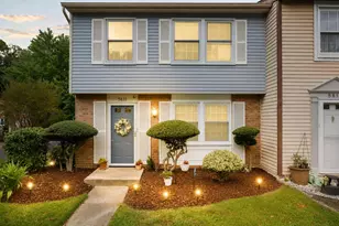 5811 High Bluff Ct, Burke, VA 22015 - Photo 23