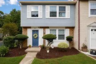 5811 High Bluff Ct, Burke, VA 22015 - Photo 1