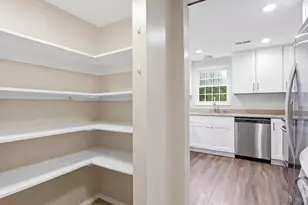 5811 High Bluff Ct, Burke, VA 22015 - Photo 11