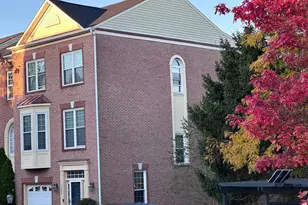 12968 Wood Cres Cir, Herndon, VA 20171 - Photo 3