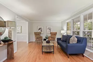 12133 Queens Brigade Dr, Fairfax, VA 22030 - Photo 3