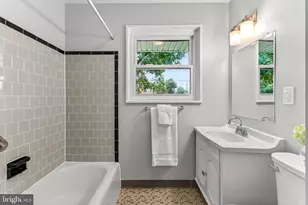 6824 Constance Dr, Springfield, VA 22150 - Photo 35