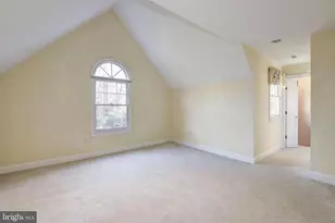 2082 Hunters Crest Way, Vienna, VA 22181 - Photo 21