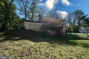 10206 Carol St, Great Falls, VA 22066 - Photo 51
