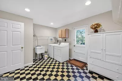 5929 Merritt Place, Falls Church, VA 22041 - Photo 19