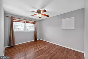 5929 Merritt Pl, Falls Church, VA 22041 - Photo 11