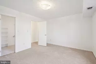 2203 Hunters Run Dr, Reston, VA 20191 - Photo 19