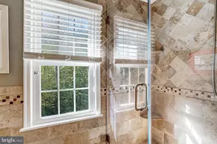 7714 Shootingstar Dr, Springfield, VA 22152 - Photo 27