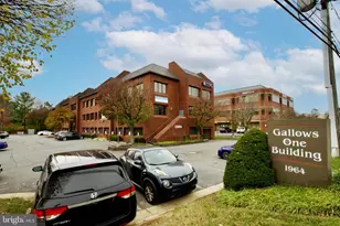 1964 Gallows Rd, Vienna, VA 22182 - Photo 1
