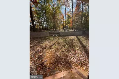 7826 Glenister Drive, Springfield, VA 22152 - Photo 9