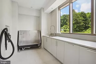 7887 Jones Branch Dr, McLean, VA 22102 - Photo 25