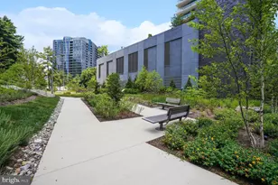 7887 Jones Branch Dr, McLean, VA 22102 - Photo 27