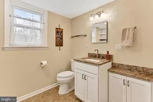 8324 Lilac Ln, Alexandria, VA 22308 - Photo 45