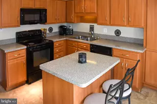 11768 Indian Ridge Rd, Reston, VA 20191 - Photo 3