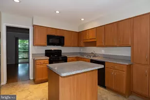 11768 Indian Ridge Rd, Reston, VA 20191 - Photo 25