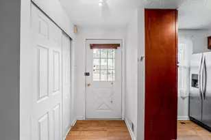 8315 Brookvale Ct, Springfield, VA 22153 - Photo 9