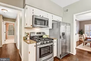 15277 Surrey House Way, Centreville, VA 20120 - Photo 11