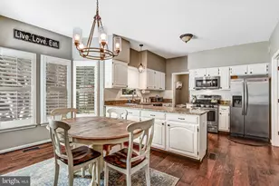 15277 Surrey House Way, Centreville, VA 20120 - Photo 13