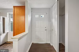 8474 Sugar Creek Ln, Springfield, VA 22153 - Photo 3