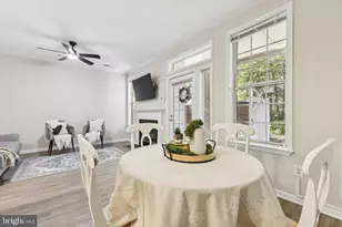 1361 Garden Wall Cir, Reston, VA 20194 - Photo 5