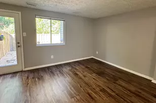 8584 Koluder Ct, Lorton, VA 22079 - Photo 5