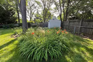 6009 Jennings Ln, Springfield, VA 22150 - Photo 11