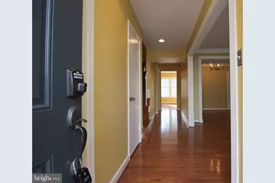 8072 Sleepy View Lane, Springfield, VA 22153 - Photo 3