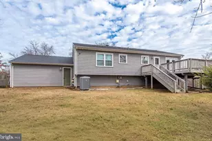 811 Fall Pl, Herndon, VA 20170 - Photo 33