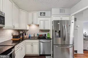 1800 Old Meadow Rd, McLean, VA 22102 - Photo 17