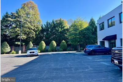 5440 Cherokee Avenue #102, Alexandria, VA 22312 - Photo 9