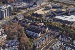 1934 Crescent Park Dr, Reston, VA 20190 - Photo 3
