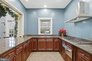 1934 Crescent Park Dr, Reston, VA 20190 - Photo 33