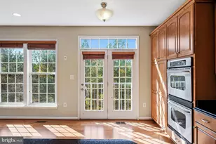 2478 Silk Ct, Herndon, VA 20171 - Photo 11