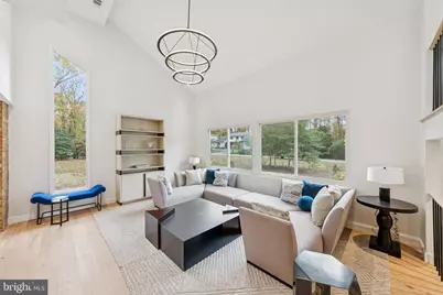 11000 Oakton Woods Way, Oakton, VA 22124 - Photo 13