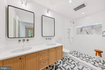 11000 Oakton Woods Way, Oakton, VA 22124 - Photo 55