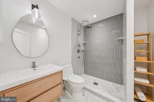 11000 Oakton Woods Way, Oakton, VA 22124 - Photo 69