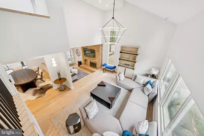 11000 Oakton Woods Way, Oakton, VA 22124 - Photo 11