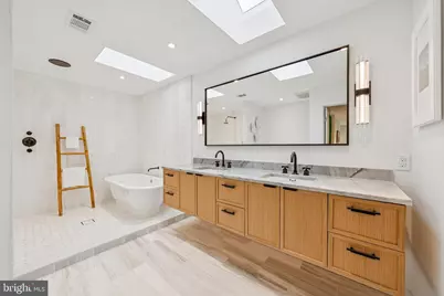 11000 Oakton Woods Way, Oakton, VA 22124 - Photo 49