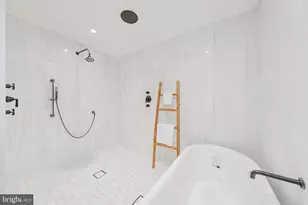 11000 Oakton Woods Way, Oakton, VA 22124 - Photo 55