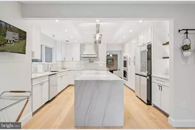 11000 Oakton Woods Way, Oakton, VA 22124 - Photo 23