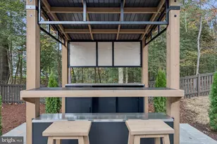 11000 Oakton Woods Way, Oakton, VA 22124 - Photo 77