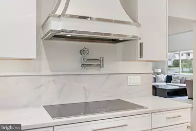 11000 Oakton Woods Way, Oakton, VA 22124 - Photo 31