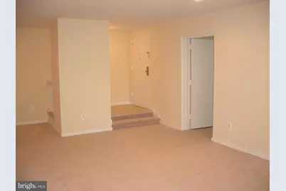 11200 Chestnut Grove Square #303, Reston, VA 20190 - Photo 5