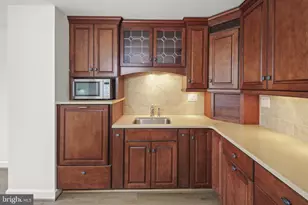 8340 Greensboro Dr, McLean, VA 22102 - Photo 3