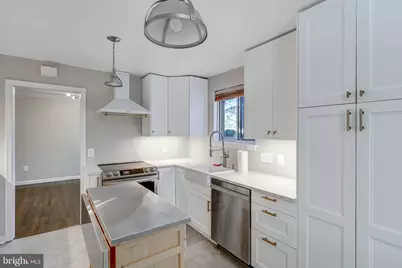 5609 Rolling Road, Springfield, VA 22151 - Photo 15