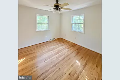 9513 Stevebrook Road, Fairfax, VA 22032 - Photo 17