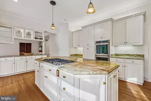 3010 Westhurst Ct, Oakton, VA 22124 - Photo 11