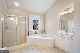 1919 Logan Manor Dr, Reston, VA 20190 - Photo 15