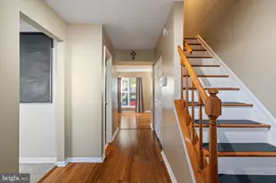 14855 Lynhodge Ct, Centreville, VA 20120 - Photo 5