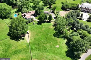 9341 Cornwell Farm Dr, Great Falls, VA 22066 - Photo 5